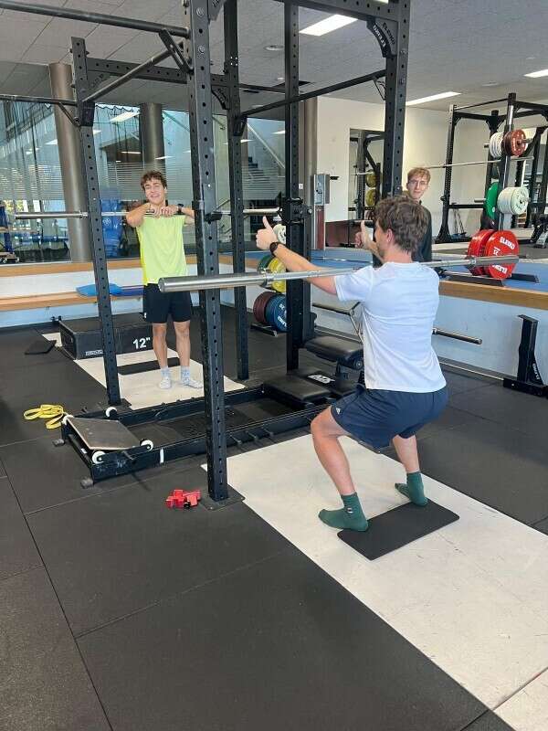 Trainingsweekend Biel 2025 Kraftraum Lukes